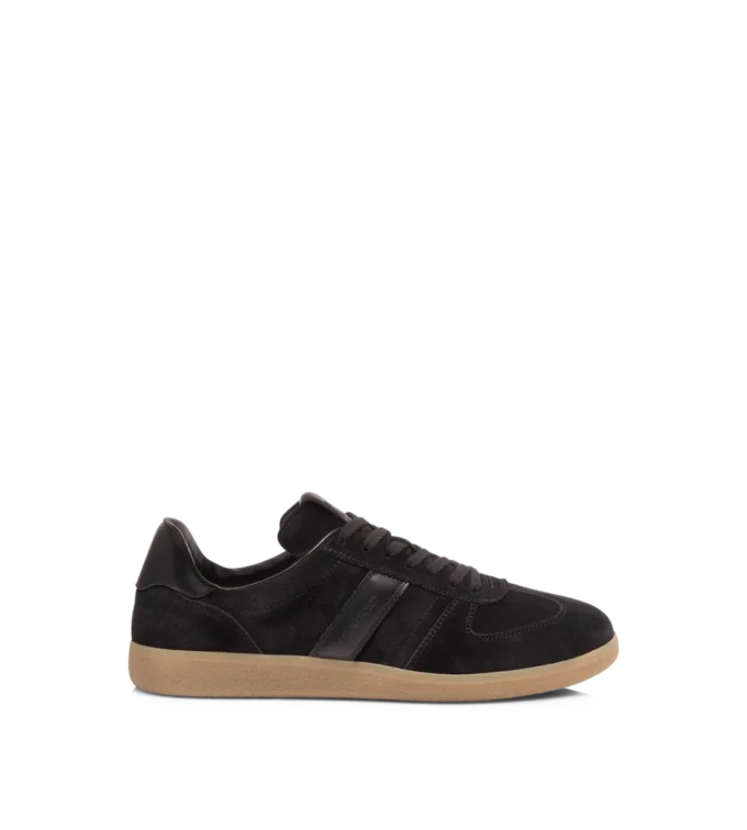 Baskets en daim T Baskets en daim T
