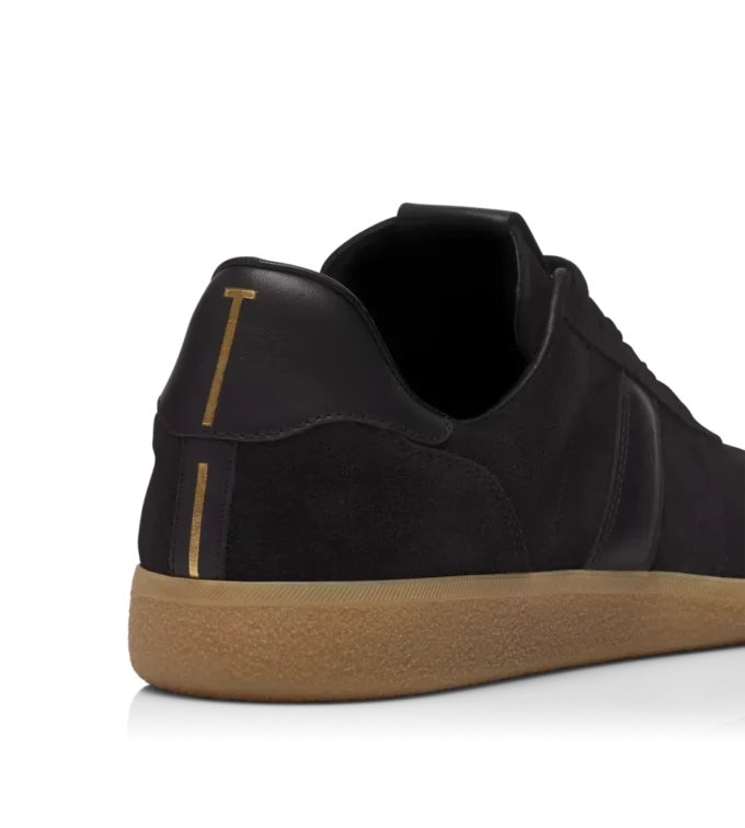 Baskets en daim T Baskets en daim T