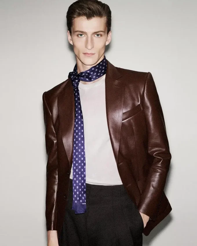 Blazer sur mesure en cuir nappa plongé souple Blazer sur mesure en cuir nappa plongé souple