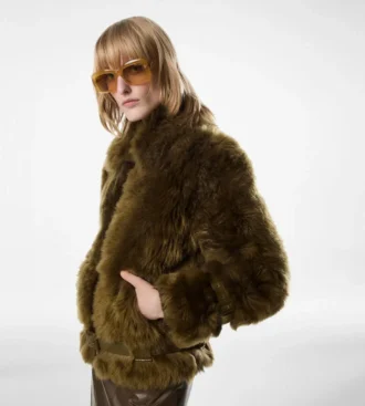 Blouson en peau lainée avec détails en cuir