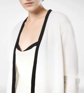 Cardigan mi-long en piqué mérinos avec bordures en satin