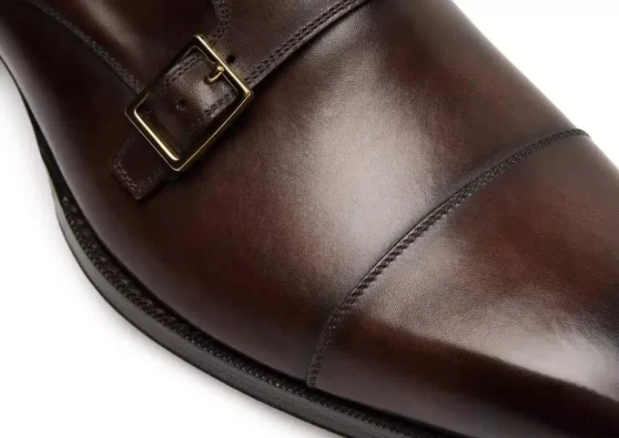 Chaussures à bride Elkan en cuir bruni