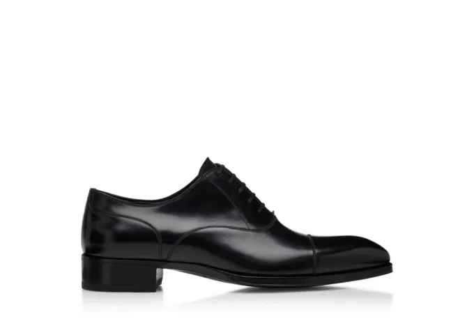 Chaussures à lacets Elkan en cuir lisse à bout rapporté