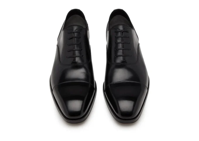Chaussures à lacets Elkan en cuir lisse à bout rapporté