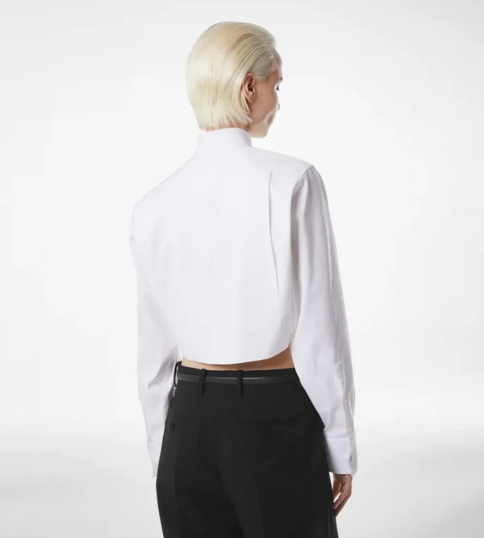 Chemise courte en popeline de coton et soie mélangés Chemise courte en popeline de coton et soie mélangés