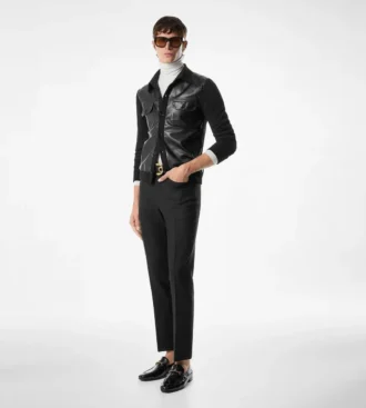 Chemise en cuir sur le devant