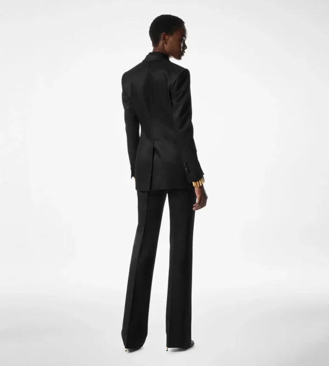 Chemise en mousseline de soie avec plastron