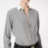 Chemise en soie rayée avec détails contrastés Chemise en soie rayée avec détails contrastés