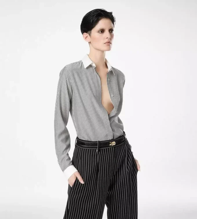Chemise en soie rayée avec détails contrastés Chemise en soie rayée avec détails contrastés