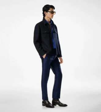 Chemise à poche poitrine en laine légère
