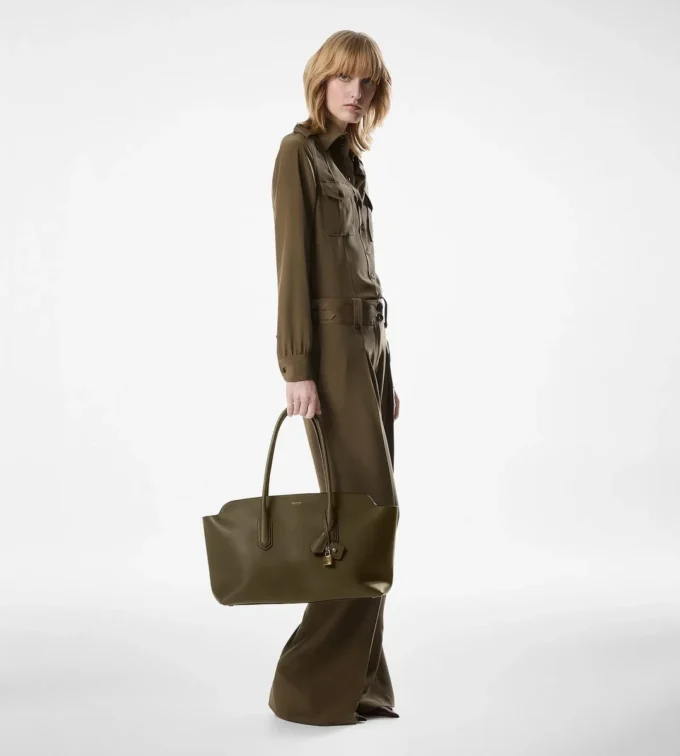 Grand sac à bandoulière Alexander en cuir grainé naturel Grand sac à bandoulière Alexander en cuir grainé naturel