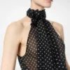 Haut lavallière à dos nu en georgette de soie à pois avec détail plissé Haut lavallière à dos nu en georgette de soie à pois avec détail plissé
