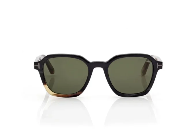 Lunettes de soleil géométriques en corne
