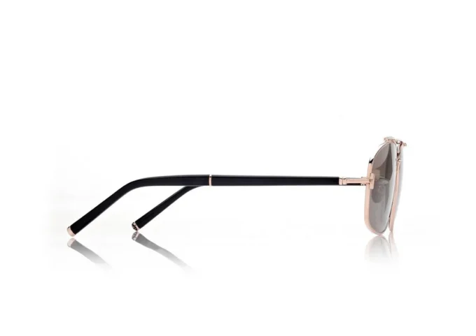 Lunettes de soleil Navigator en titane et corne Lunettes de soleil Navigator en titane et corne