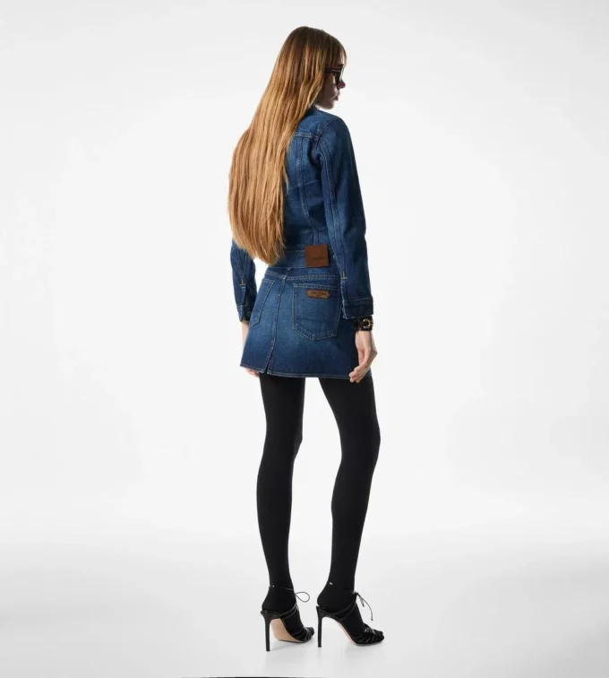 Mini-jupe en denim délavé Mini-jupe en denim délavé
