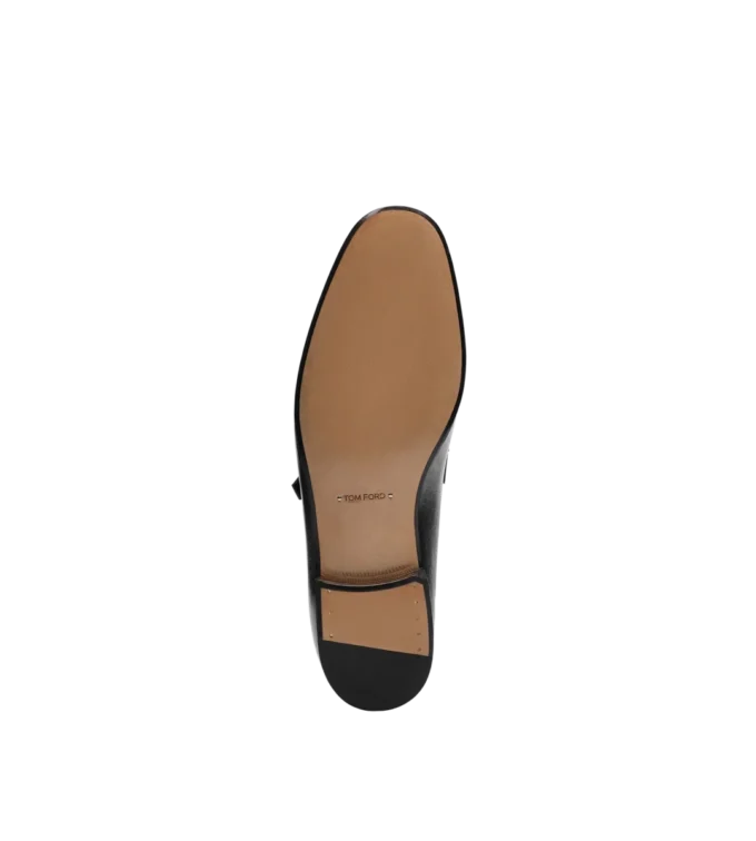 Mocassins à boucle et bande torsadée Gigi en cuir grainé souple Mocassins à boucle et bande torsadée Gigi en cuir grainé souple