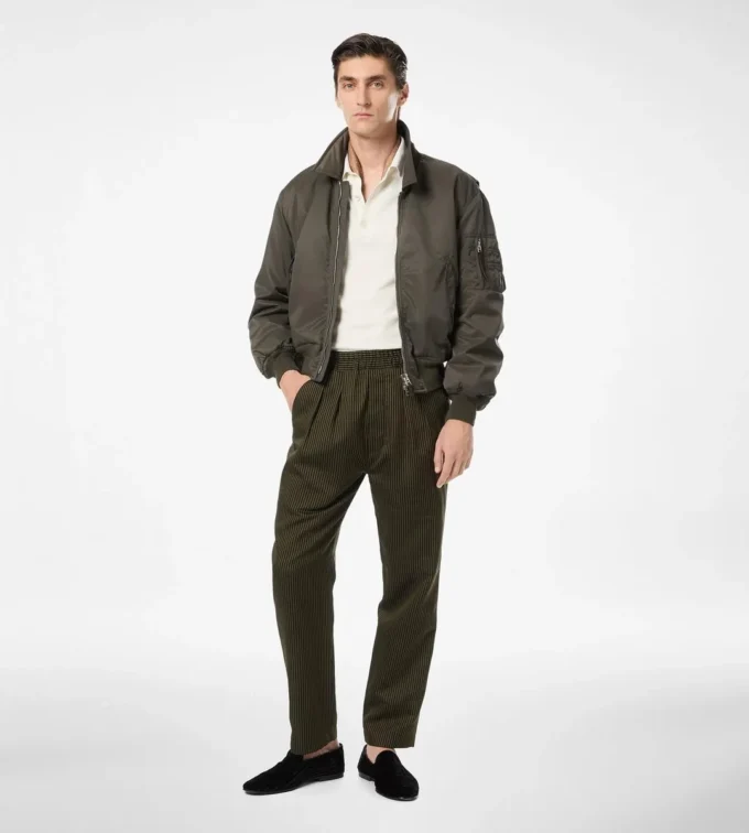 Pantalon de détente plissé en coton et soie à rayures Bengal Pantalon de détente plissé en coton et soie à rayures Bengal