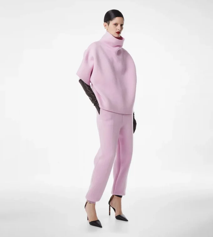 Pantalon de jogging sculptural en mélange de cachemire ultrafin Pantalon de jogging sculptural en mélange de cachemire ultrafin
