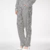Pantalon de pyjama en soie rayé avec passepoil Pantalon de pyjama en soie rayé avec passepoil