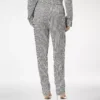 Pantalon de pyjama en soie rayé avec passepoil Pantalon de pyjama en soie rayé avec passepoil