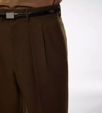 Pantalon à double pli en twill cassé