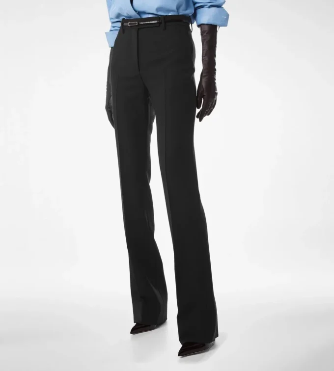 Pantalon droit ajusté en laine et soie mélangées Pantalon droit ajusté en laine et soie mélangées