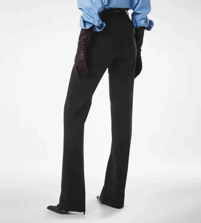 Pantalon droit ajusté en laine et soie mélangées Pantalon droit ajusté en laine et soie mélangées