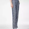 Pantalon en georgette de soie brodé de paillettes Pantalon en georgette de soie brodé de paillettes