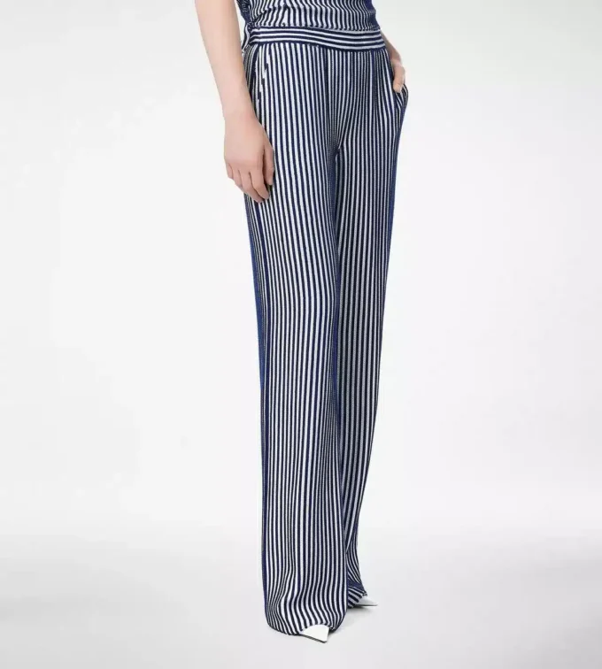 Pantalon en georgette de soie brodé de paillettes Pantalon en georgette de soie brodé de paillettes