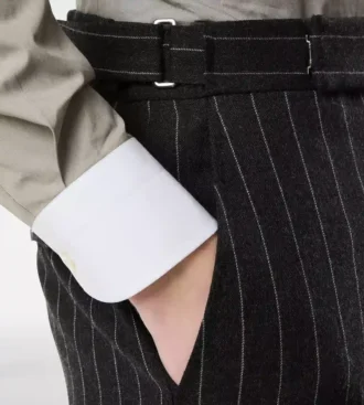 Pantalon à fines rayures