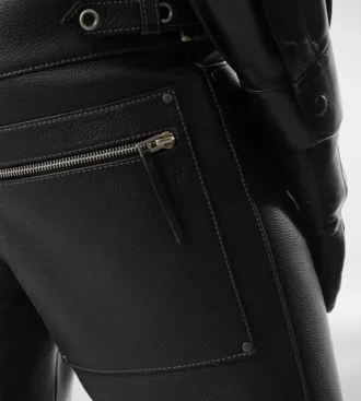 Pantalon motard en cuir grainé