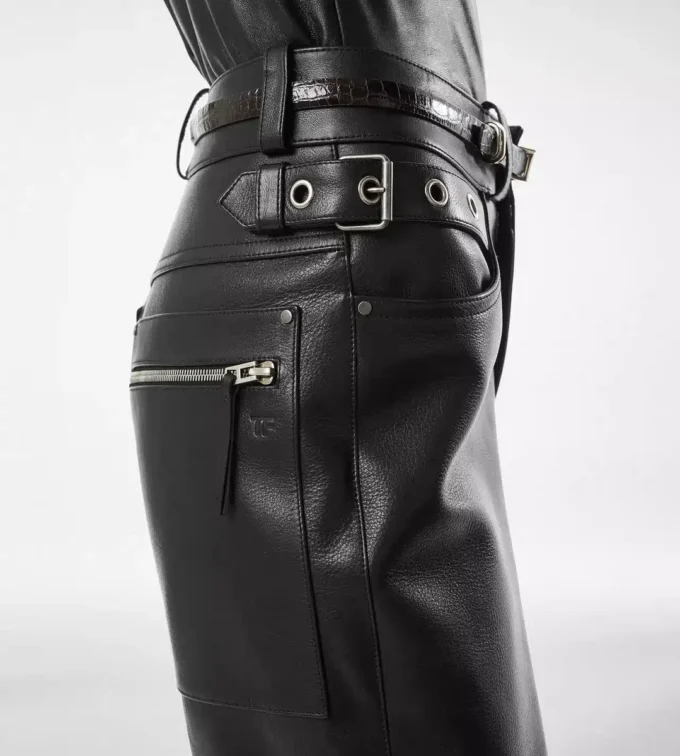 Pantalon motard en cuir grainé texturé Pantalon motard en cuir grainé texturé