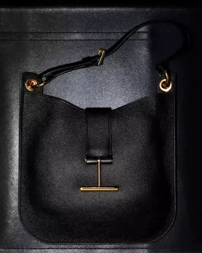 Petit sac à bandoulière Tara en cuir grainé Petit sac à bandoulière Tara en cuir grainé