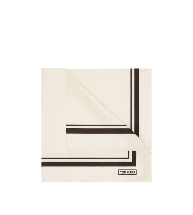 Pochette de costume ton sur ton