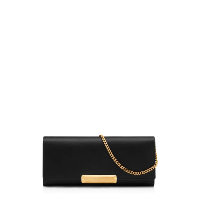 Pochette en satin