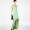 Robe de cocktail asymétrique sans bretelles en double georgette de soie stretch Robe de cocktail asymétrique sans bretelles en double georgette de soie stretch