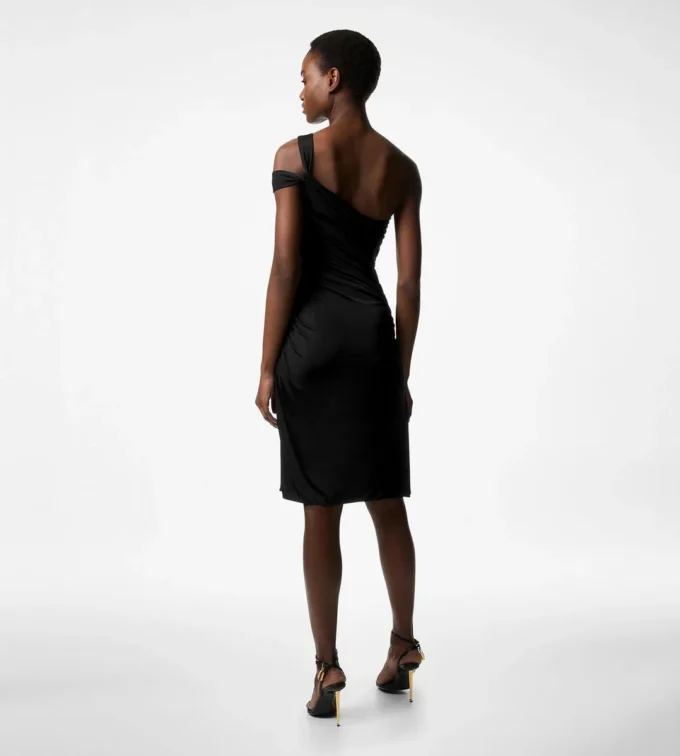 Robe de cocktail asymétrique à torsade sur le devant