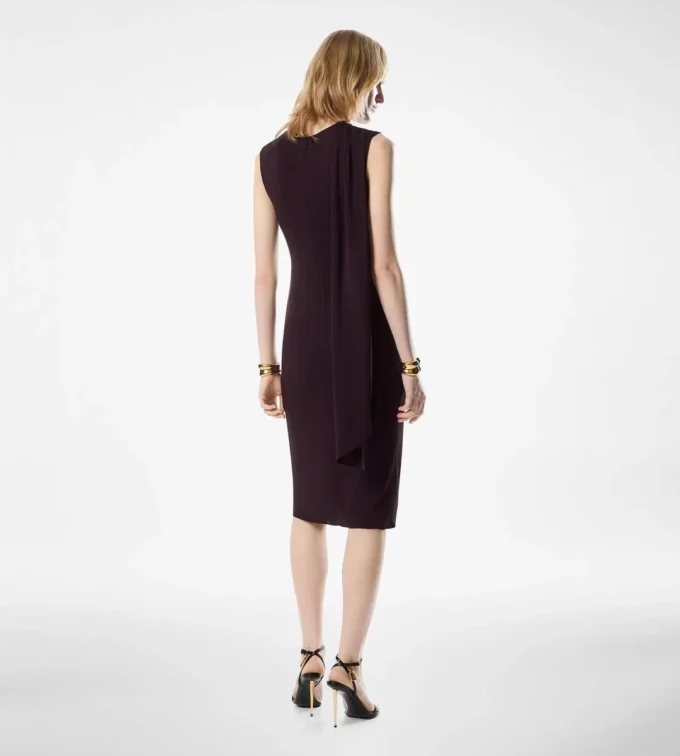 Robe de cocktail avec découpes et détails foulard Robe de cocktail avec découpes et détails foulard