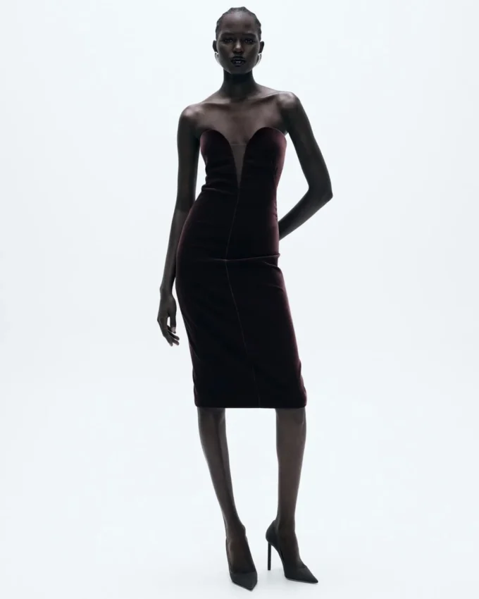 Robe de cocktail bustier en velours Robe de cocktail bustier en velours
