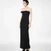 Robe de cocktail sans bretelles en crêpe épais et satin envers avec nœud Robe de cocktail sans bretelles en crêpe épais et satin envers avec nœud
