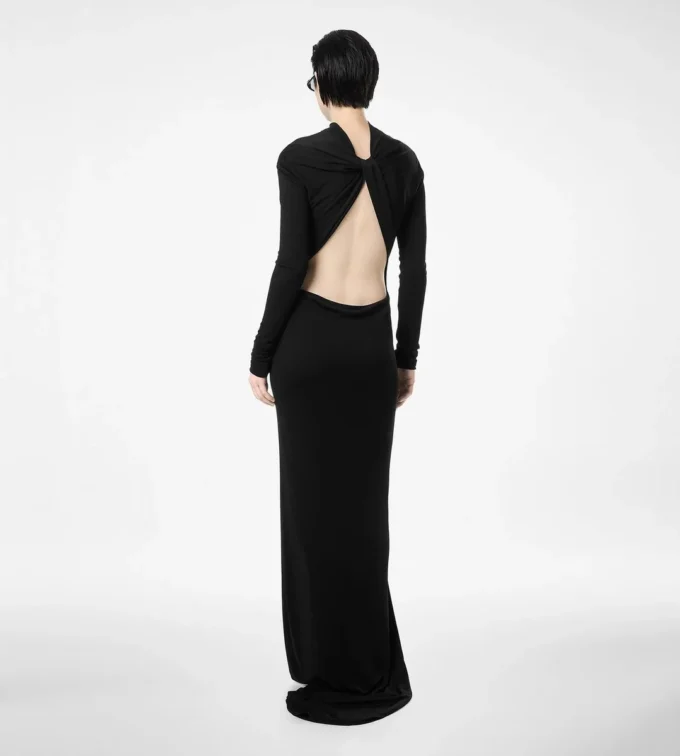 Robe de soirée asymétrique à manches longues et dos torsadé Robe de soirée asymétrique à manches longues et dos torsadé
