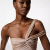 Robe de soirée asymétrique à torsade sur le devant