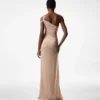 Robe de soirée asymétrique à torsade sur le devant