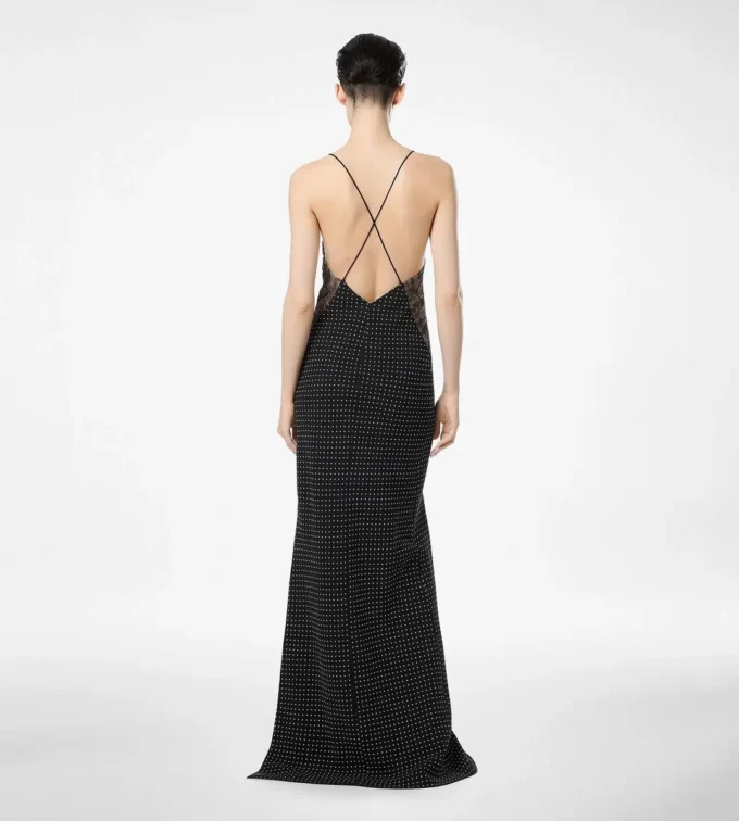 Robe de soirée à bretelles en crêpe de soie à pois avec détails en dentelle Robe de soirée à bretelles en crêpe de soie à pois avec détails en dentelle