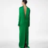 Robe de soirée droite à col montant en crêpe brillant