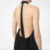 Robe de soirée en georgette de soie à col bénitier et plissé soleil avec détails en cuir Robe de soirée en georgette de soie à col bénitier et plissé soleil avec détails en cuir