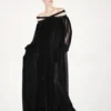 Robe de soirée en mousseline de soie brodée à épaules dénudées Robe de soirée en mousseline de soie brodée à épaules dénudées