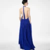 Robe de soirée en soie à plissé soleil et dos nu