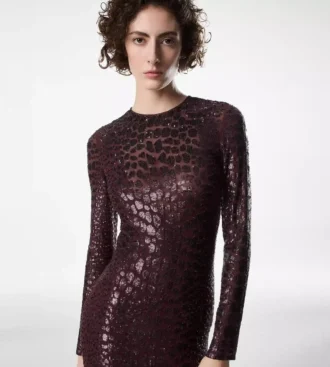 Robe de soirée à manches longues brodée effet croco