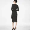 Robe longue à manches longues en soie imprimée sable avec détails en cuir Robe longue à manches longues en soie imprimée sable avec détails en cuir
